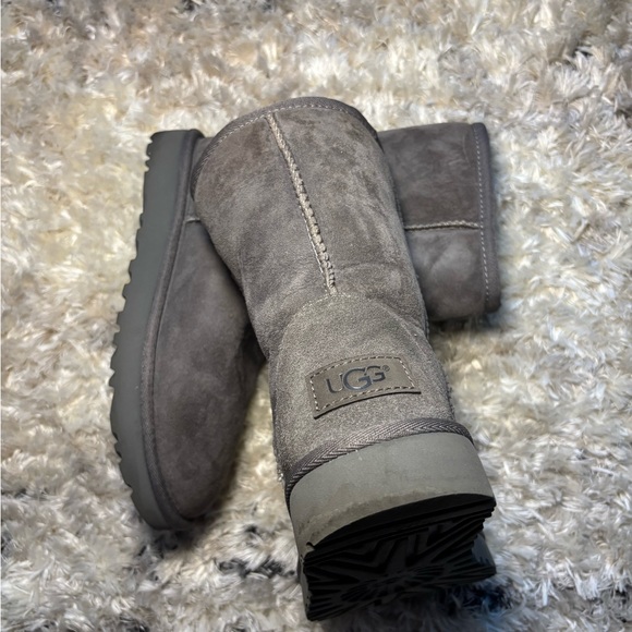 UGG Shoes - Women’s Size 5 UGG Grey Boots